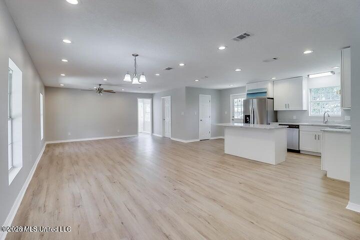 912 Maple Street Waveland, MS 39576 - Photo 6 of 11 Living room