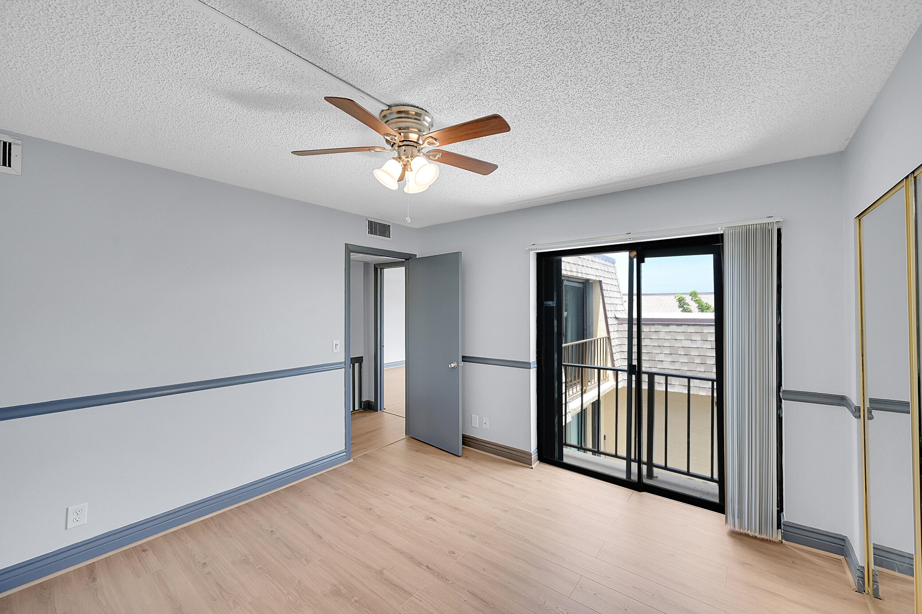 1204 Waterview Circle Palm Springs, FL 33461 - Photo 21 of 25 1204 24