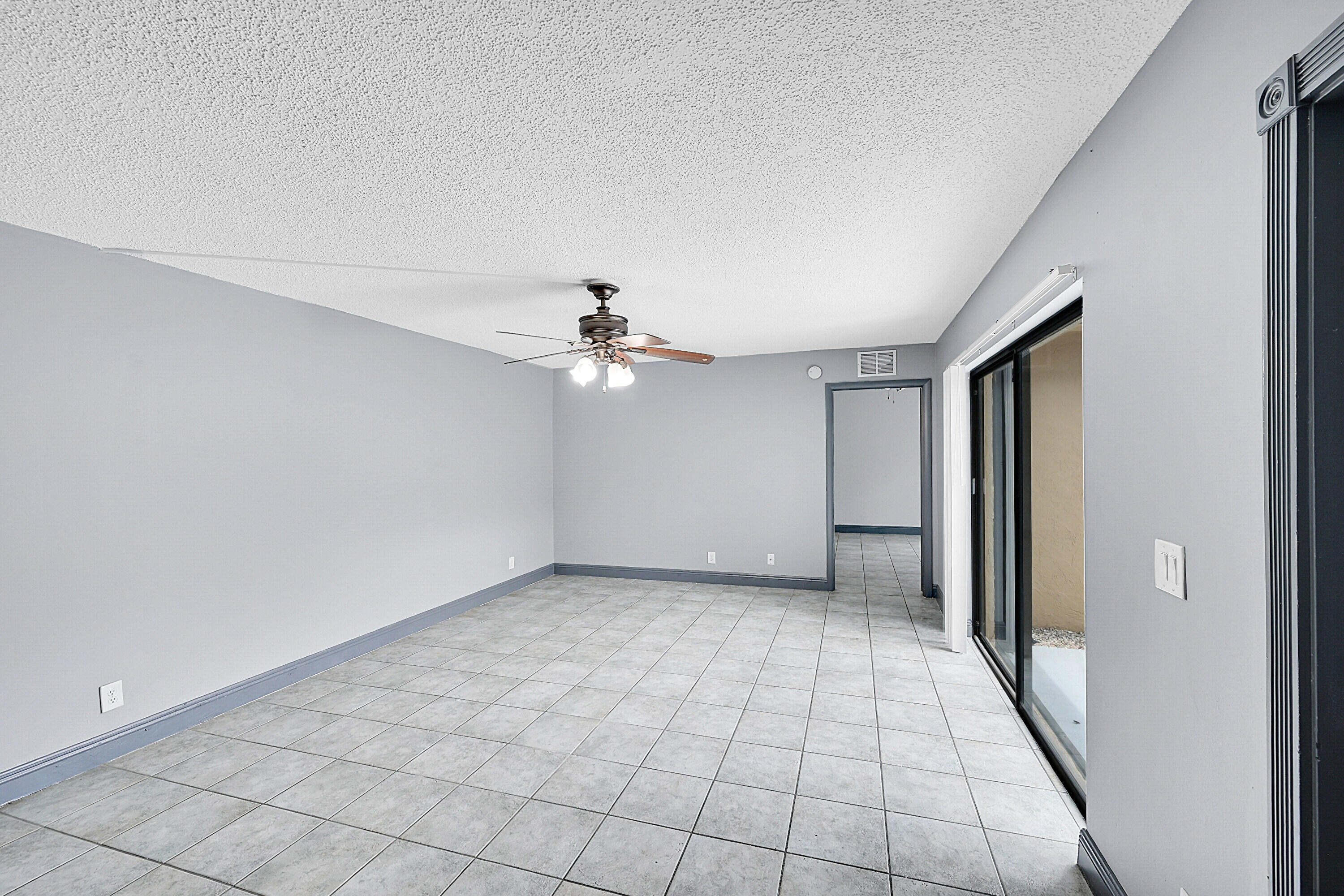 1204 Waterview Circle Palm Springs, FL 33461 - Photo 3 of 25 1204 7