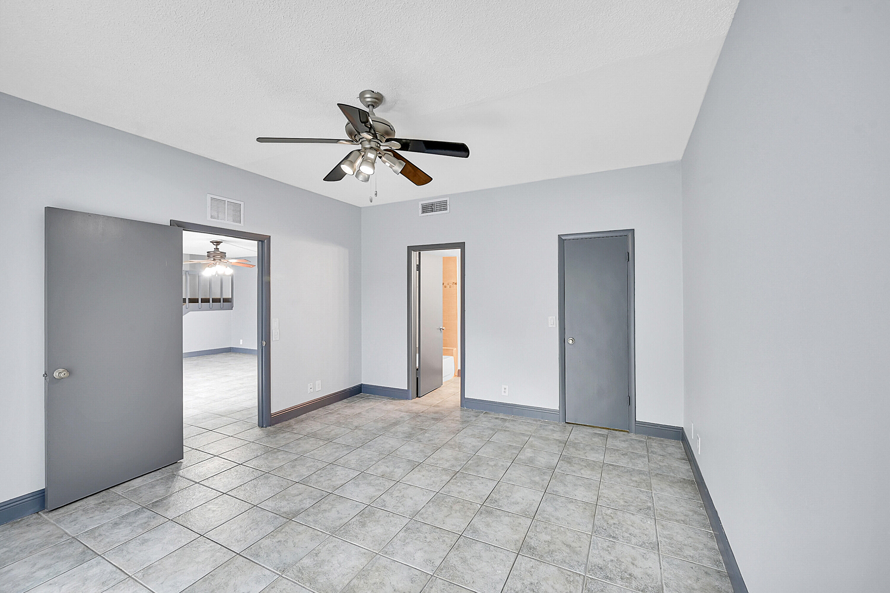 1204 Waterview Circle Palm Springs, FL 33461 - Photo 7 of 25 1204 12