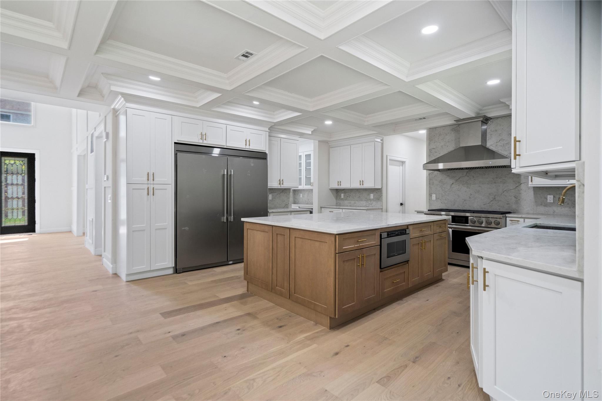 41 Cove Road Huntington, NY 11743 - Photo 18 of 50