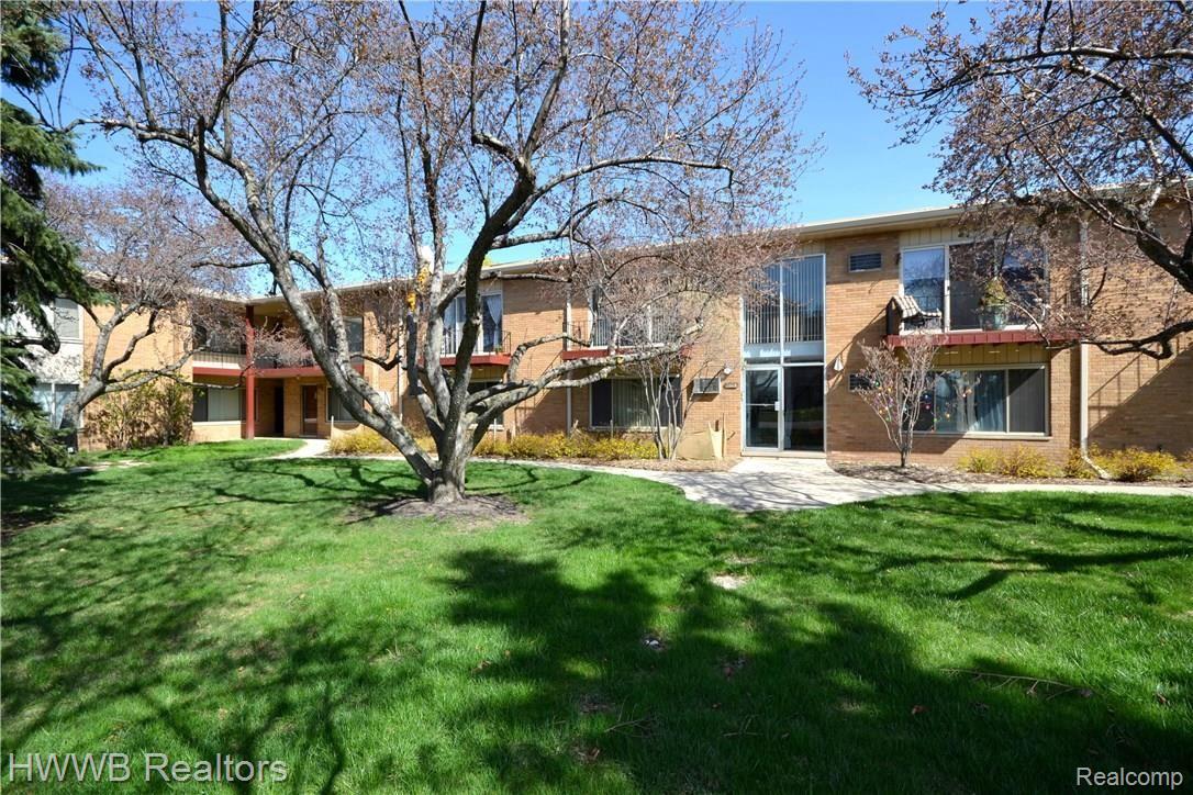 2859 Maple Road.jpg