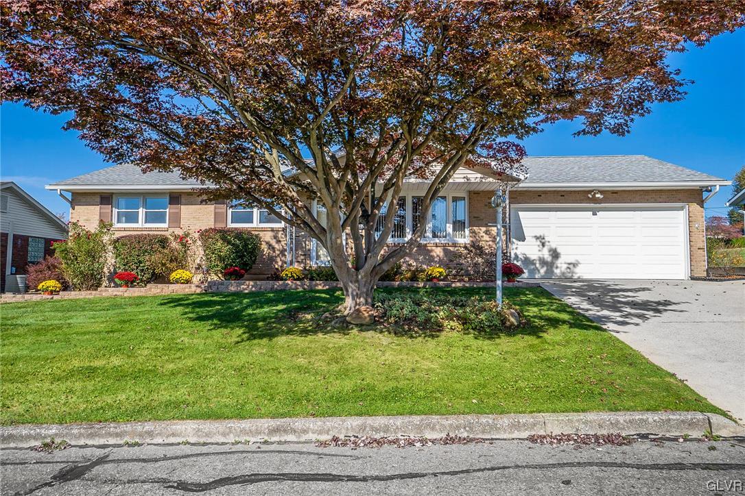 3353 Barklay Road Whitehall, PA 18052 - Photo 3 of 38 Gallery Image 3