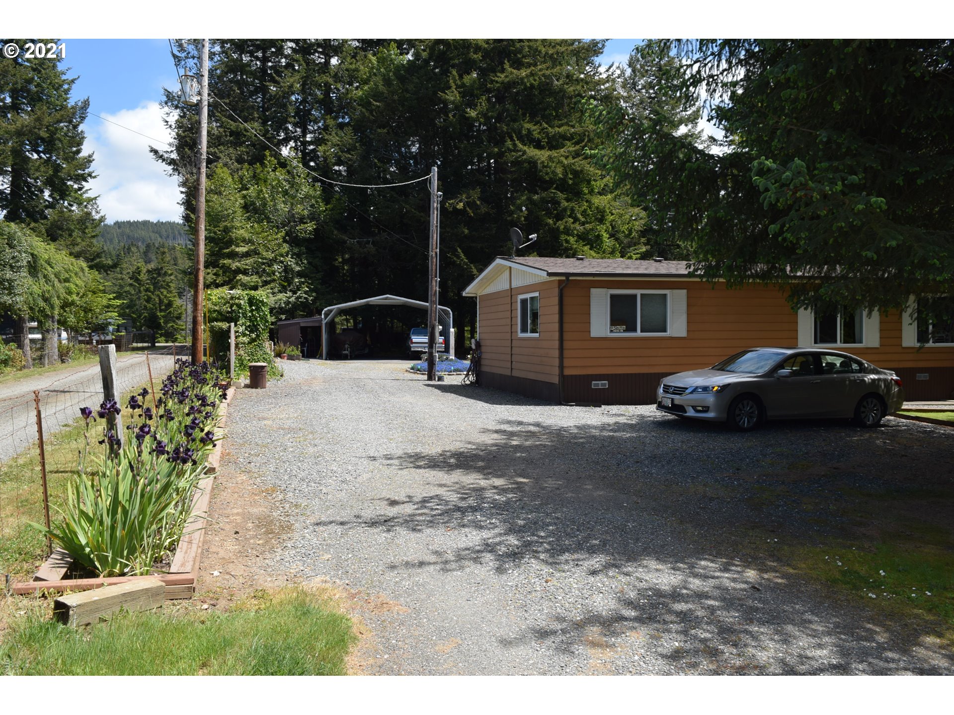 95696 Walnut Way Gold Beach, OR 97444 - Photo 4 of 32 Gallery Image 4