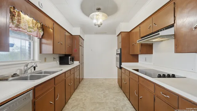 $241,500 | 37 Dairy, Pleasanton, TX 78064