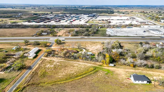 $241,500 | 37 Dairy, Pleasanton, TX 78064