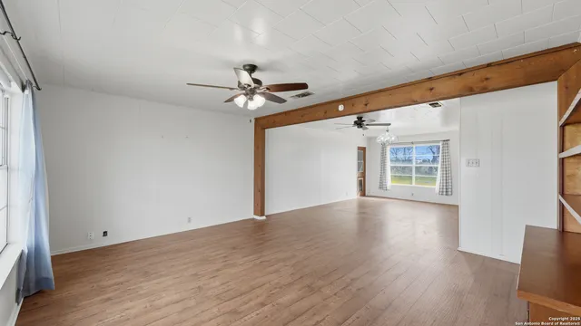 $241,500 | 37 Dairy, Pleasanton, TX 78064