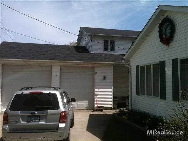 703 Pointe Tremble Road Algonac, MI 48001 - Photo 3 of 15 31147040-2.JPG