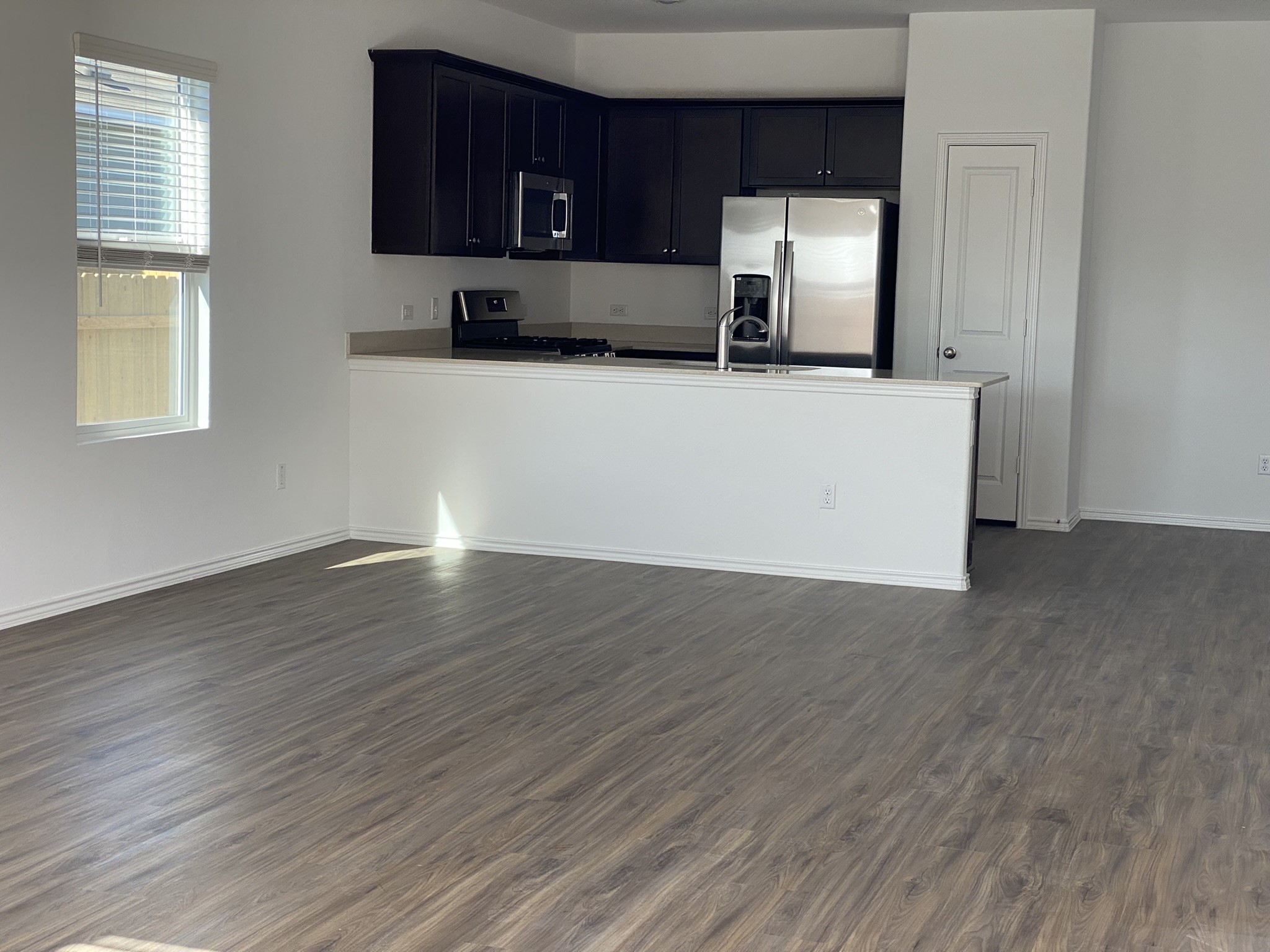 117 Akela Way Georgetown, TX 78626 - Photo 2 of 25