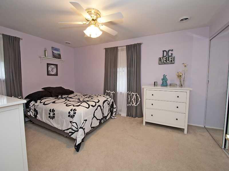 8494 Ridgemont Road Pittsburgh, PA 15237 - Photo 14 of 19 Bedroom.