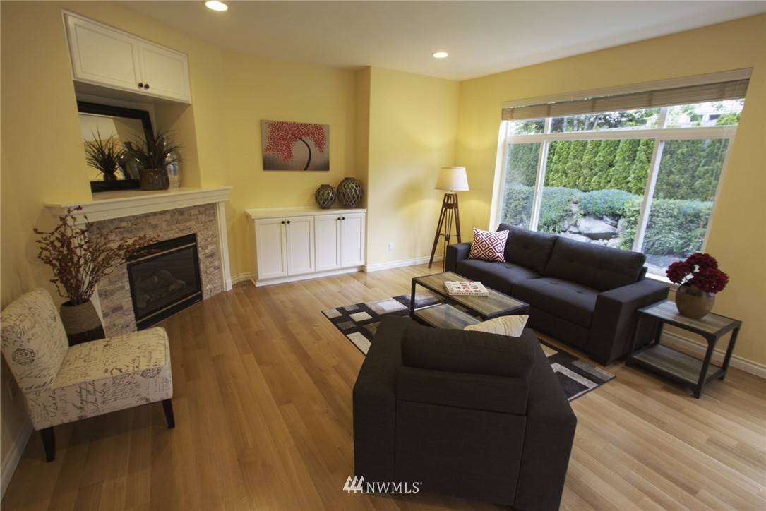 6018 Northeast 2nd Court Renton, WA 98059 - Photo 3 of 22 Gallery Image 3