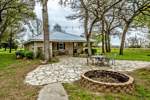 $289,900 | 13477 Fm 977 Street West, Marquez, TX 77865