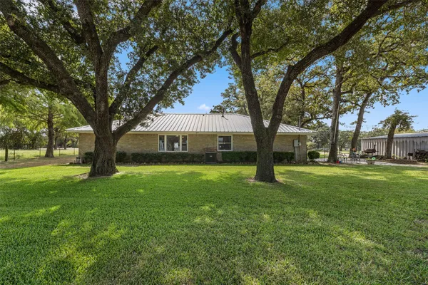 $289,900 | 13477 Fm 977 Street West, Marquez, TX 77865