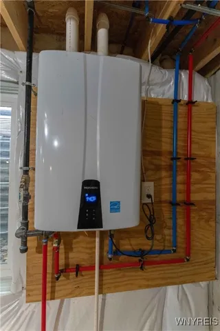 $299,900 | 4298 Tisbury Lane, Hamburg, NY 14075