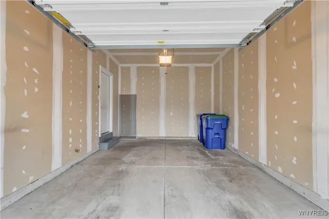 $299,900 | 4298 Tisbury Lane, Hamburg, NY 14075