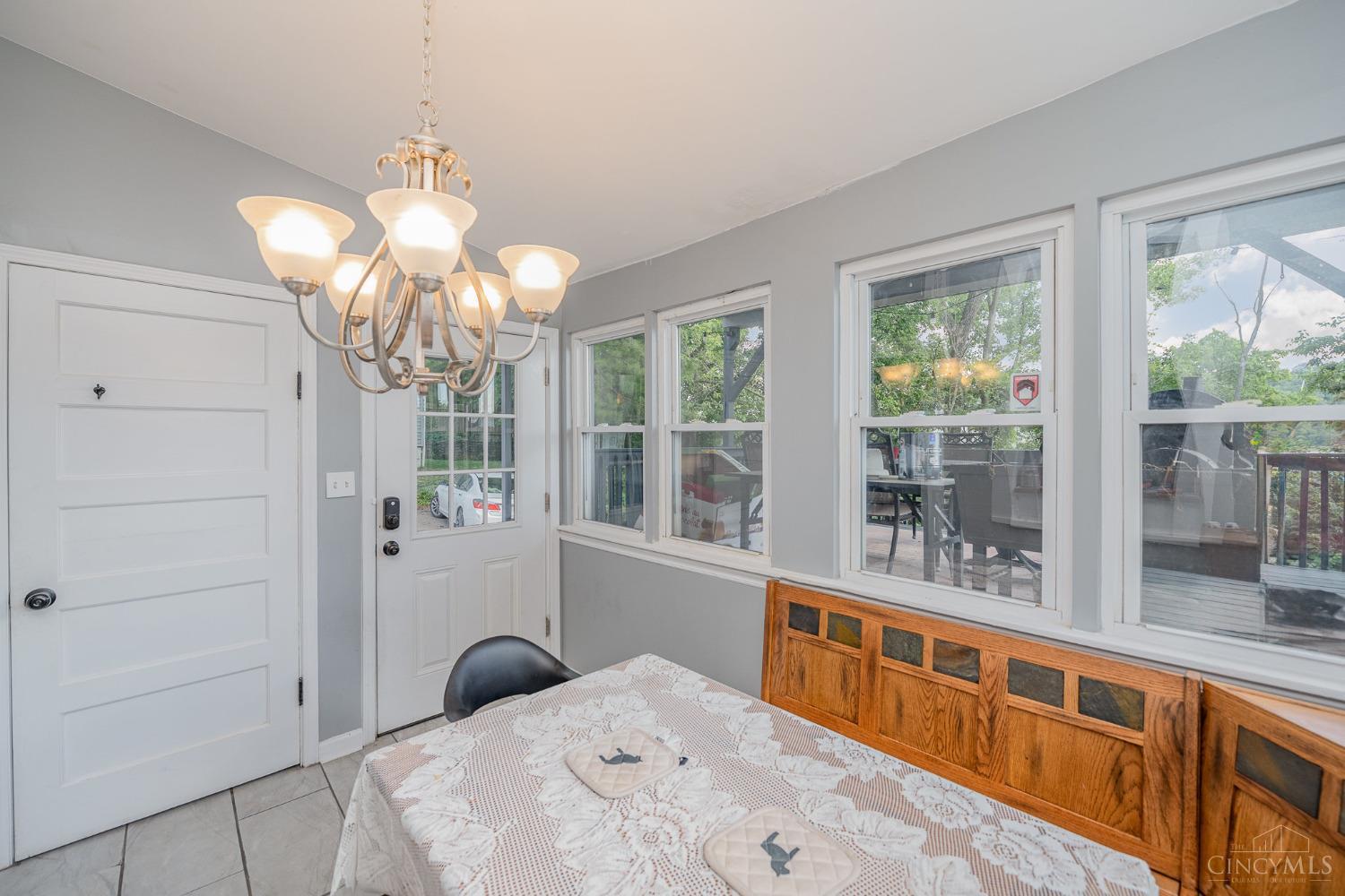 3183 East River Road Cincinnati, OH 45204 - Photo 6 of 33 Gallery Image 6
