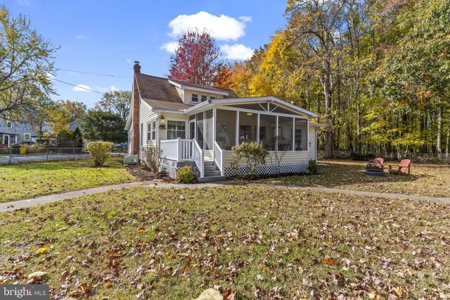 $375,000 | 6008 Allwine Avenue, Deale, MD 20751