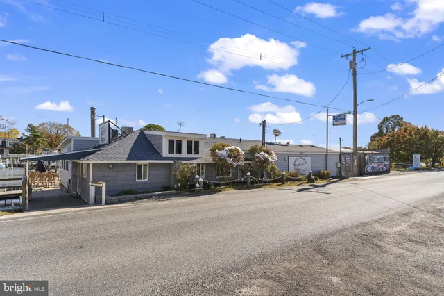 $375,000 | 6008 Allwine Avenue, Deale, MD 20751