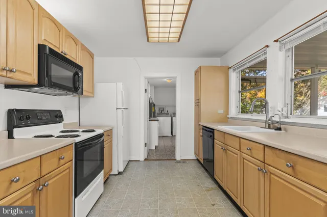 $375,000 | 6008 Allwine Avenue, Deale, MD 20751