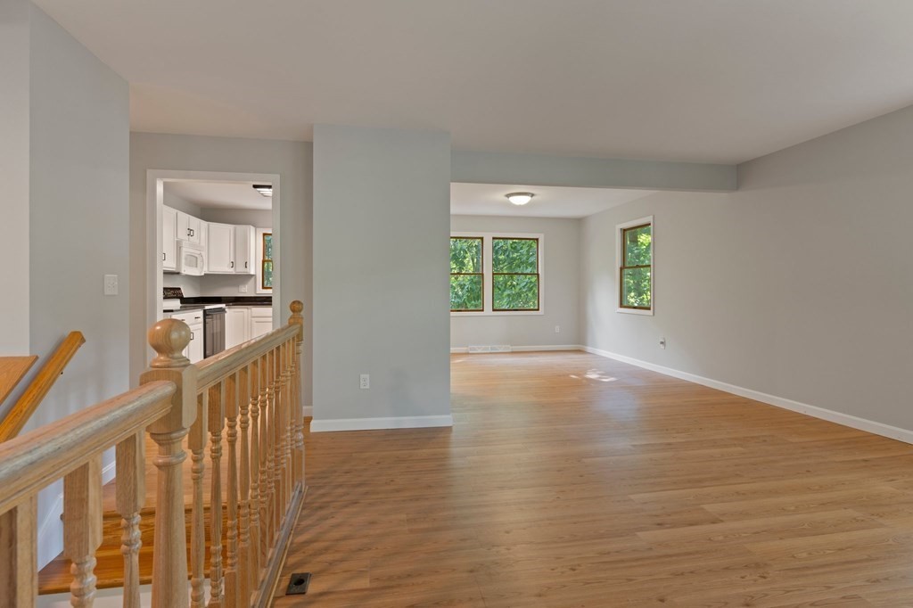 768 Burts Pit Road Northampton, MA 01062 - Photo 7 of 41