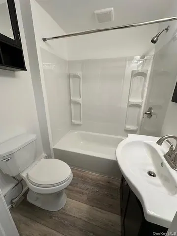 $1,800 | 44 Church Street, Unit 1, Marlboro, NY 12542