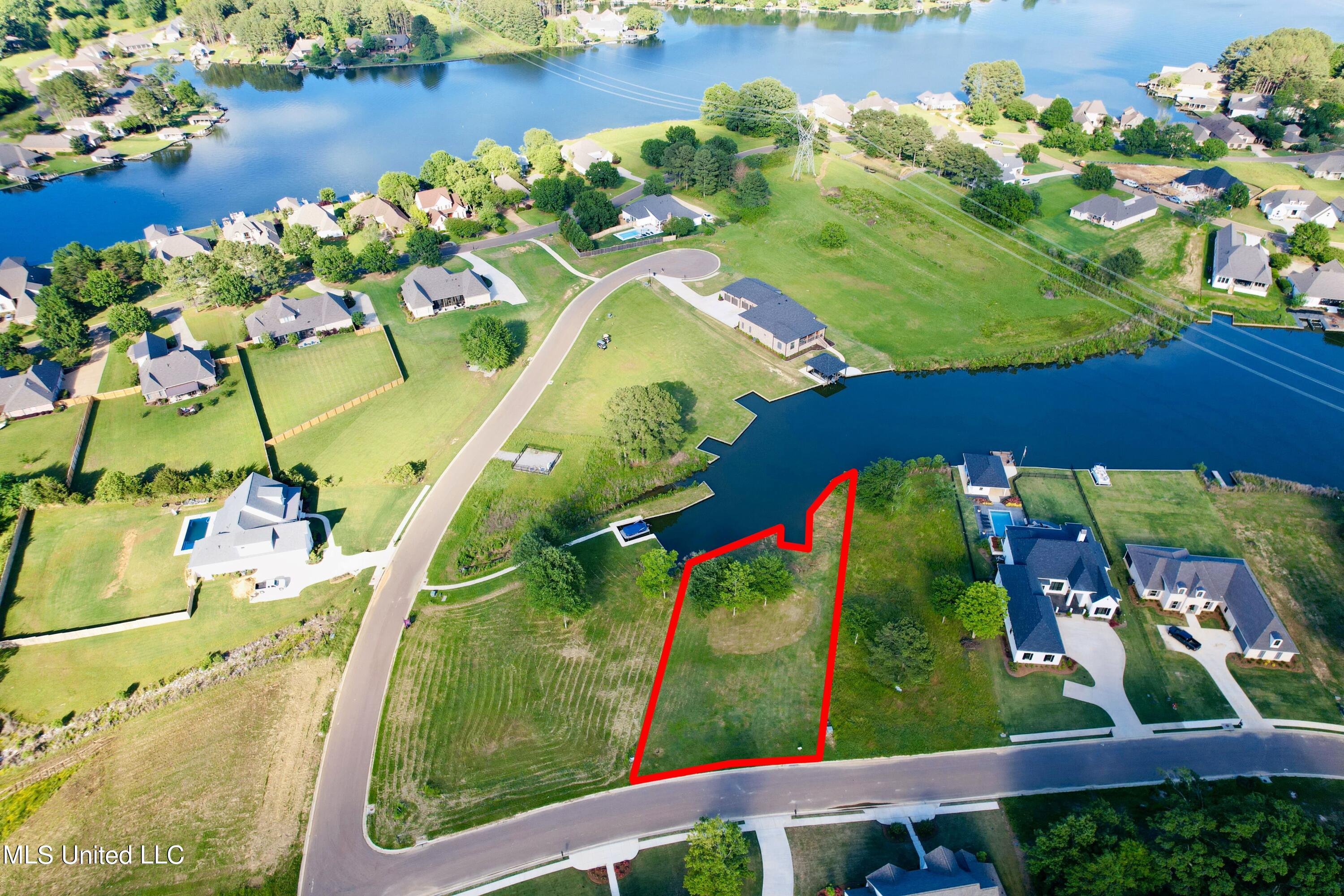 209 Harbor View Drive Madison, MS 39110 - Photo 4 of 22 Aerial outlined