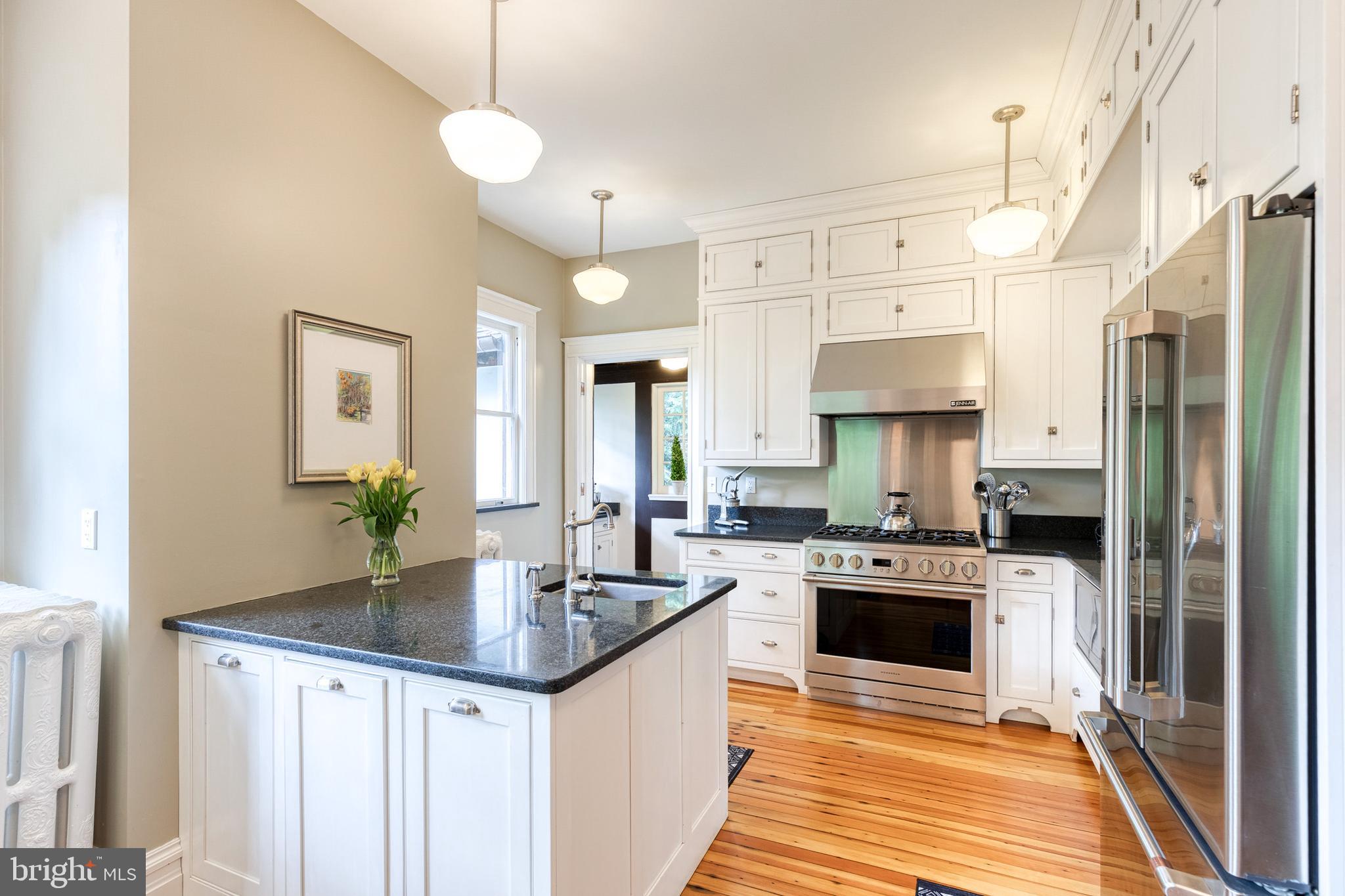 501 Woodlawn Road Baltimore, MD 21210 - Photo 23 of 69