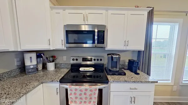 $2,050 | 551 Misty Pond Drive, Hubert, NC 28539