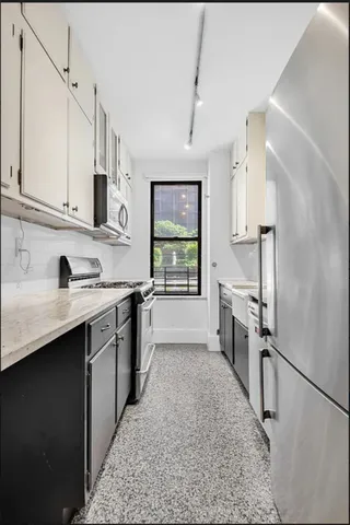 $799,000 | 144 East 36th Street, Unit 4C | Murray Hill