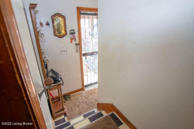 8712 Terry Road Louisville, KY 40258 - Photo 42 of 48 Small Hallway