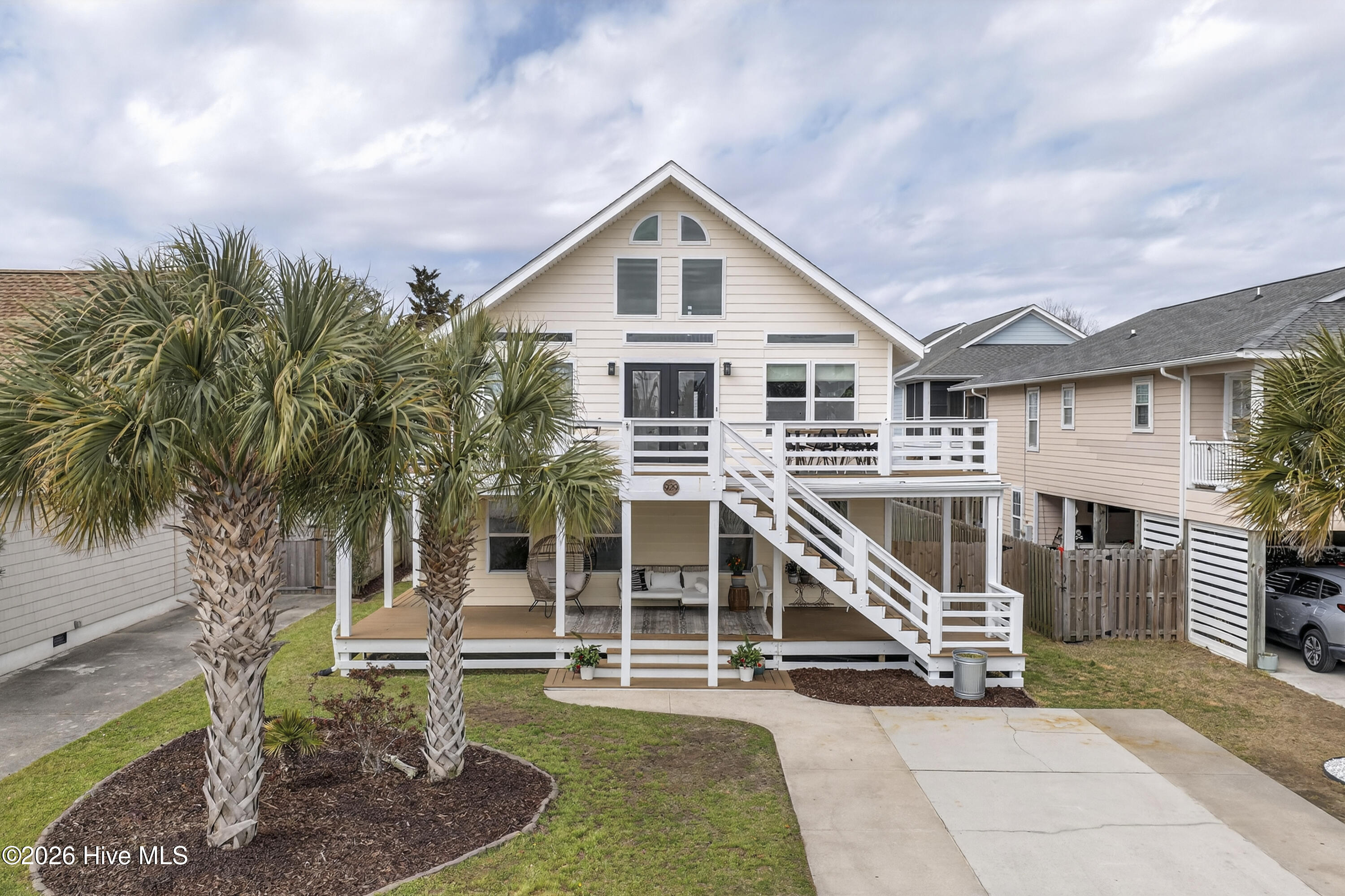 929 Riptide Lane Carolina Beach, NC 28428 - Photo 3 of 55 929RiptideLane-57