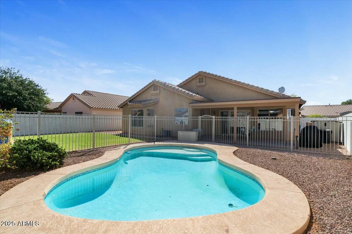 2234 East Stephens Road Gilbert, AZ 85296 - Photo 11 of 13 Play pool