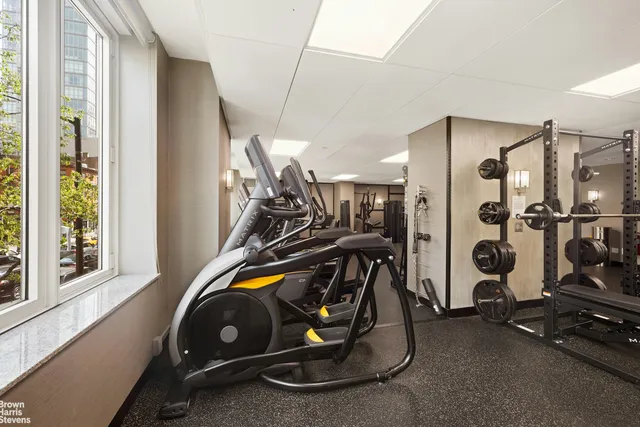 $1,795,000 | 250 East 53rd Street, Unit 1502 | Midtown East