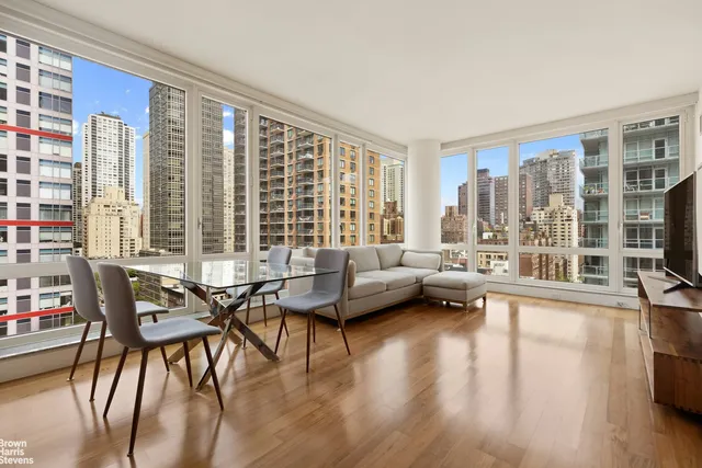 $1,795,000 | 250 East 53rd Street, Unit 1502 | Midtown East