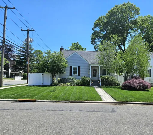 $615,000 | 3 Benjamin Avenue, Amityville, NY 11701