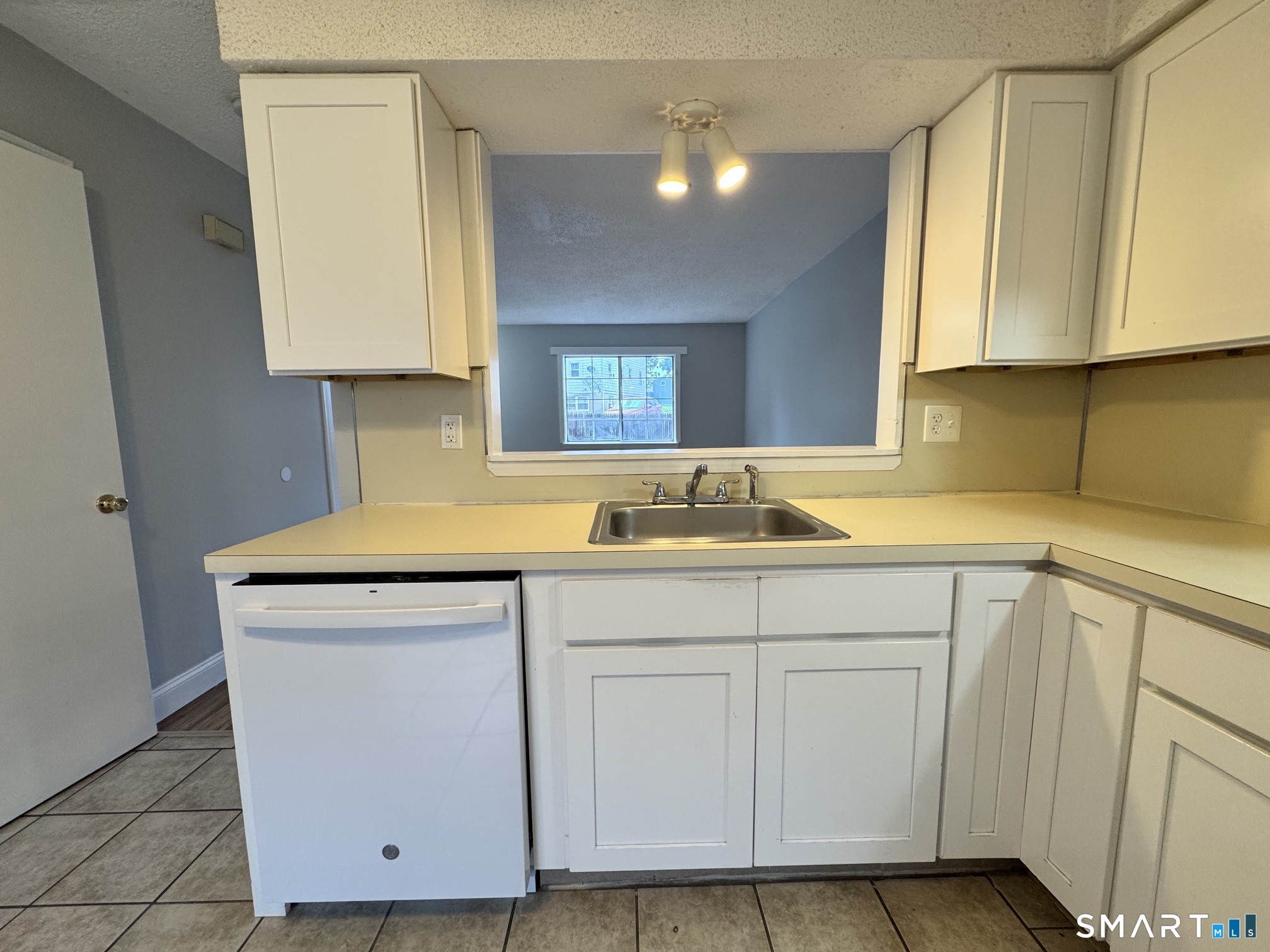 975 Meriden Road, Unit 120 Waterbury, CT 06705 - Photo 8 of 26
