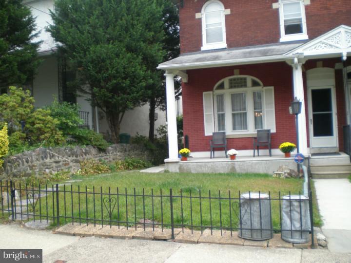 210 Rochelle Avenue Philadelphia, PA 19128 - Photo 20 of 22 Front Yard