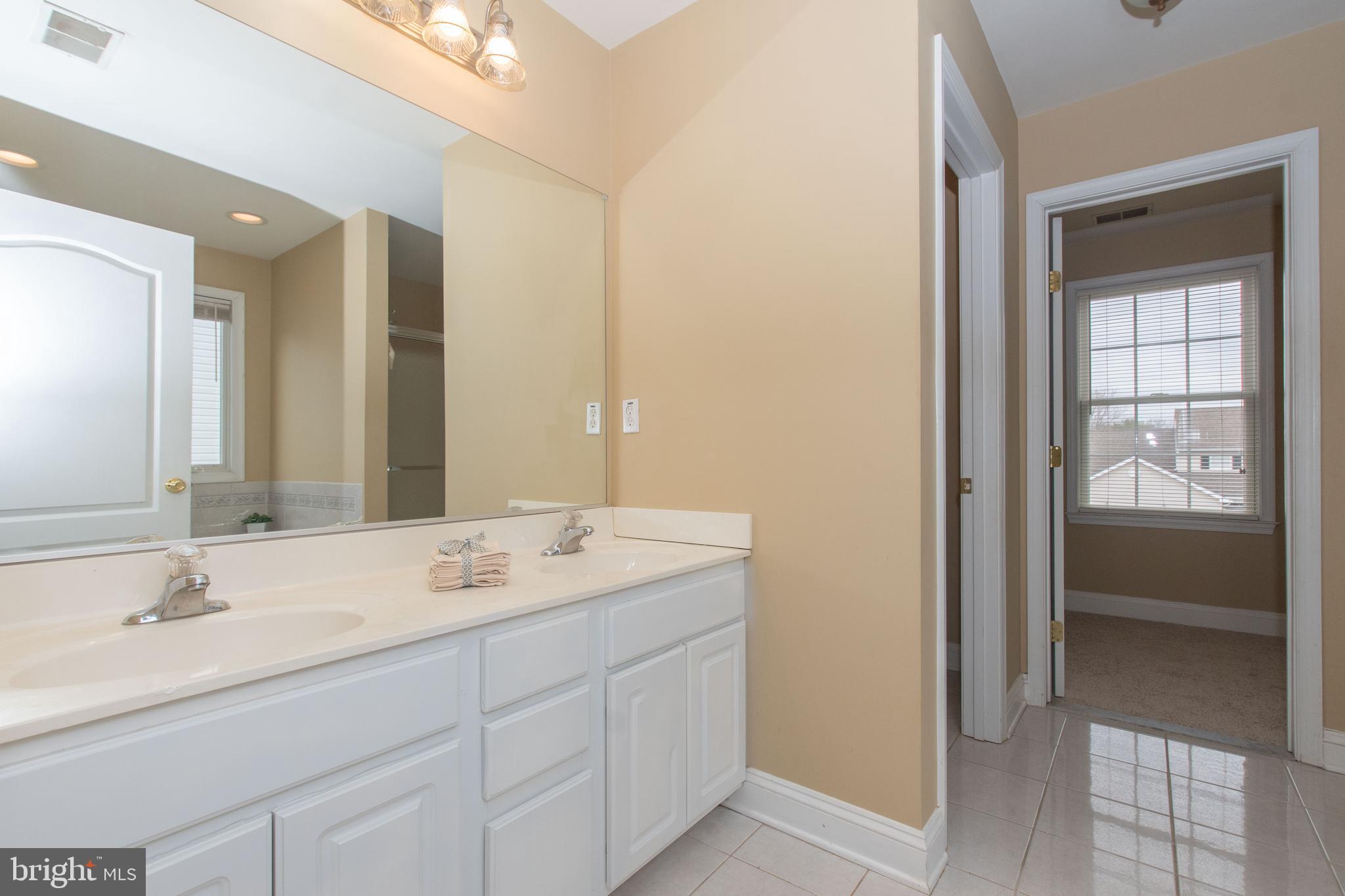 147 Garnett Road Joppa, MD 21085 - Photo 32 of 80 Primary Bath