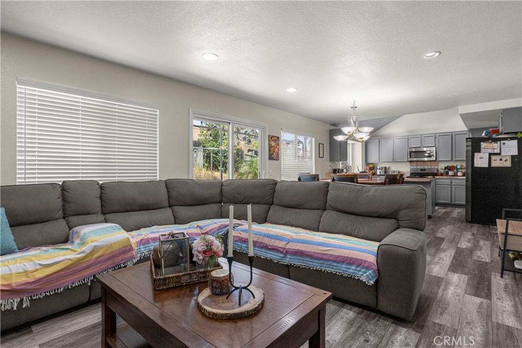 1176 West Buxton Street Rialto, CA 92377 - Photo 14 of 31
