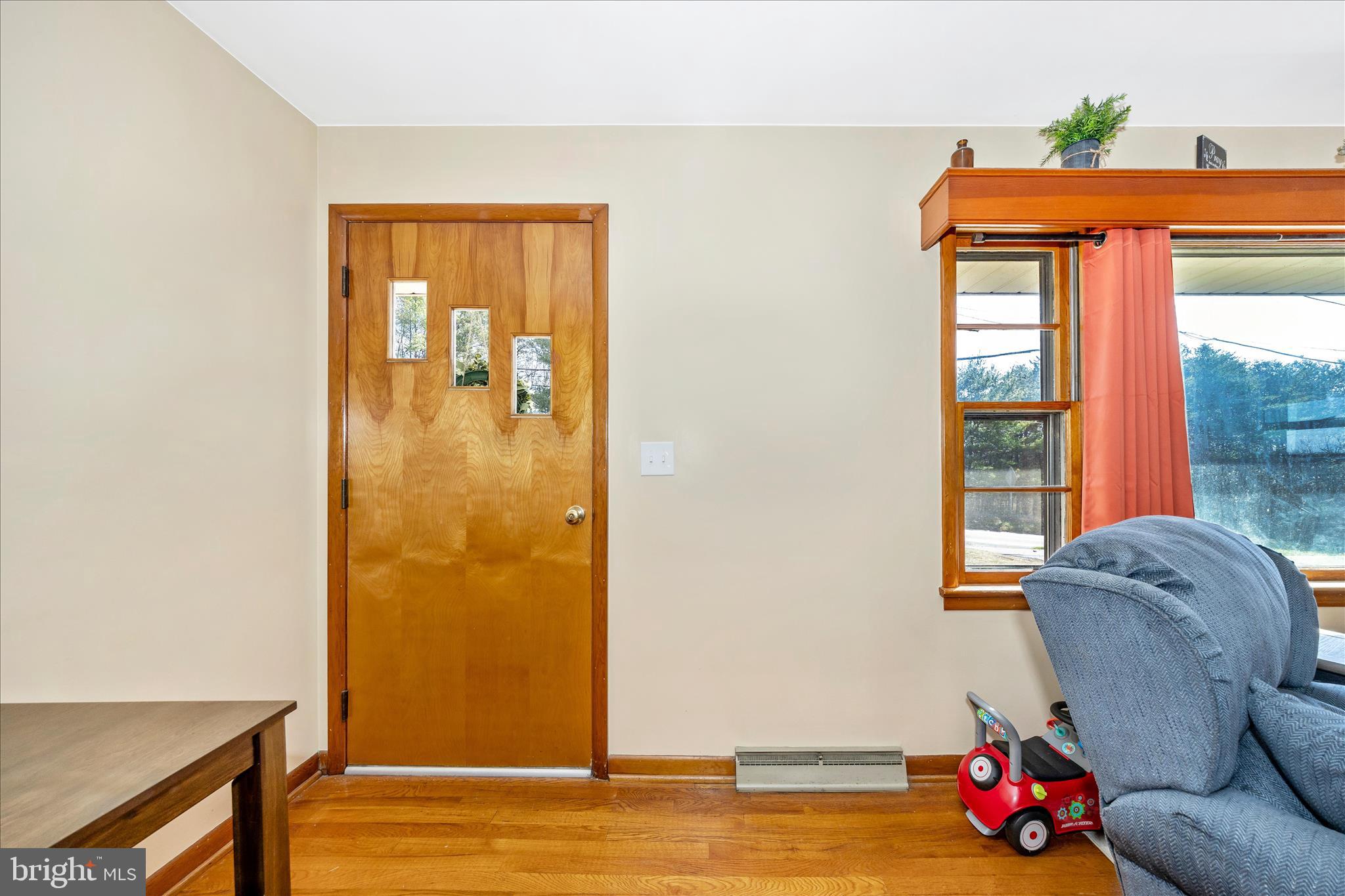 15639 Clear Spring Road Williamsport, MD 21795 - Photo 2 of 52 F05A7709