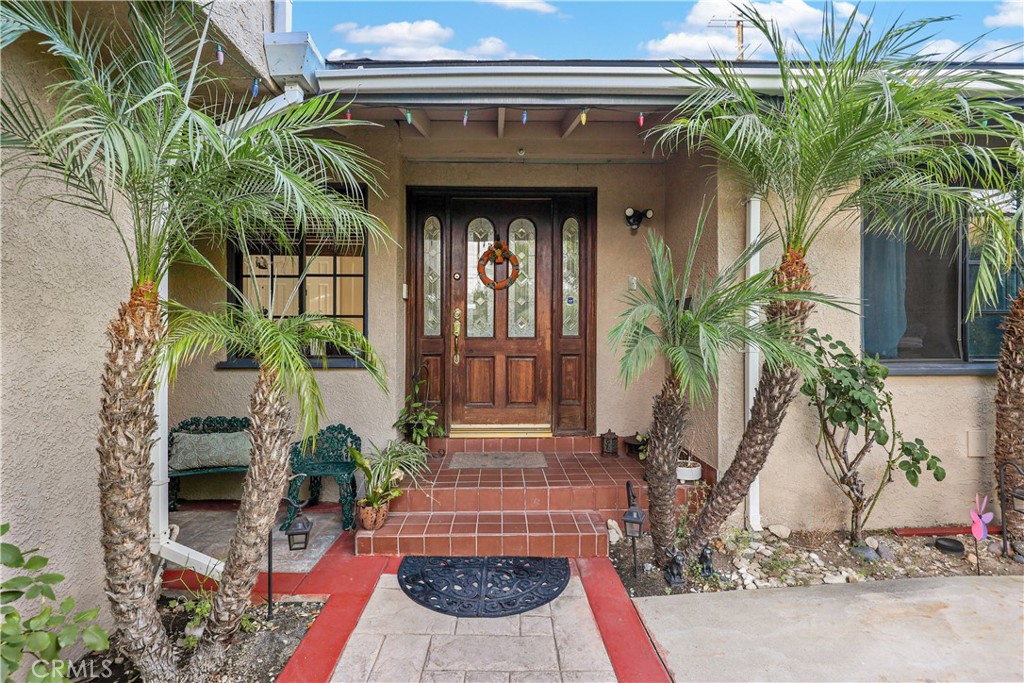 9691 Saluda Avenue Tujunga, CA 91042 - Photo 3 of 43
