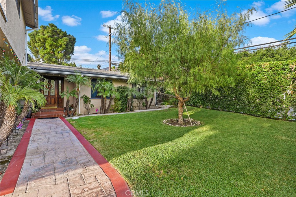 9691 Saluda Avenue Tujunga, CA 91042 - Photo 5 of 43