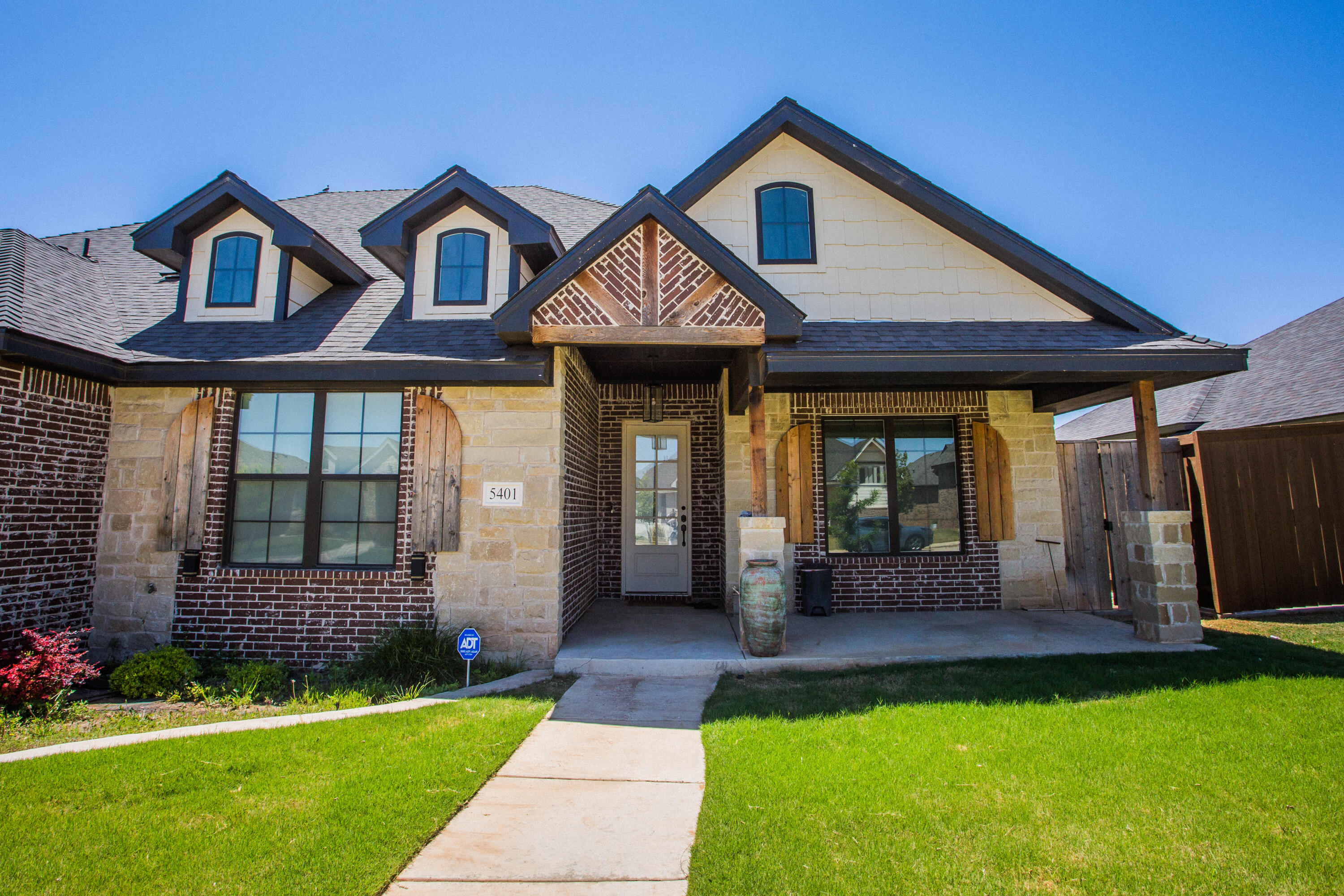 5401 111th Street Lubbock, TX 79424 - Photo 6 of 56 5V2A9257