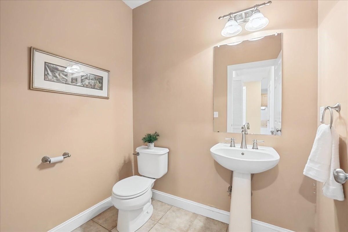 41 Meetinghouse Road Norfolk, MA 02056 - Photo 15 of 42 Gallery Image 15
