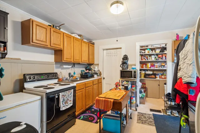 $325,000 | 358 Highway 5, Windsor, VT 05089