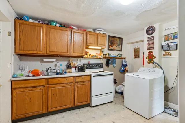 $325,000 | 358 Highway 5, Windsor, VT 05089