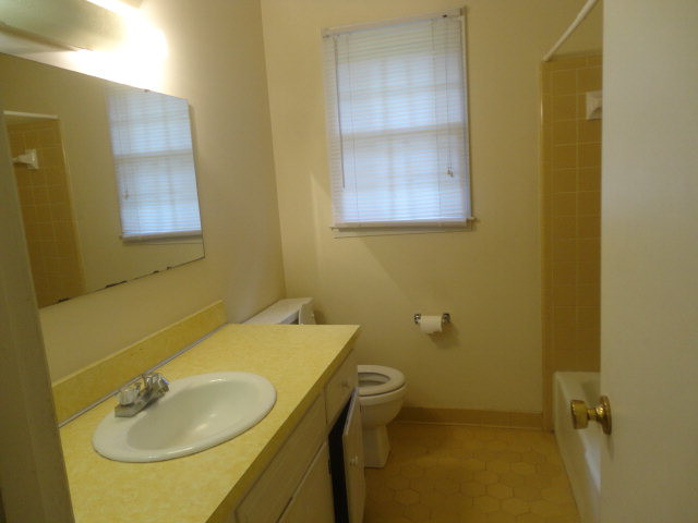 2720 Mccrays Sumter, SC 29154 - Photo 8 of 9