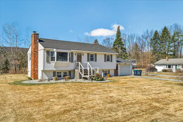 $530,000 | 681 Colonial Drive, Hartford, VT 05001