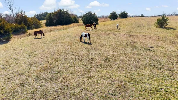 $1,140,000 | 11016 South State Highway 78, Blue Ridge, TX 75424
