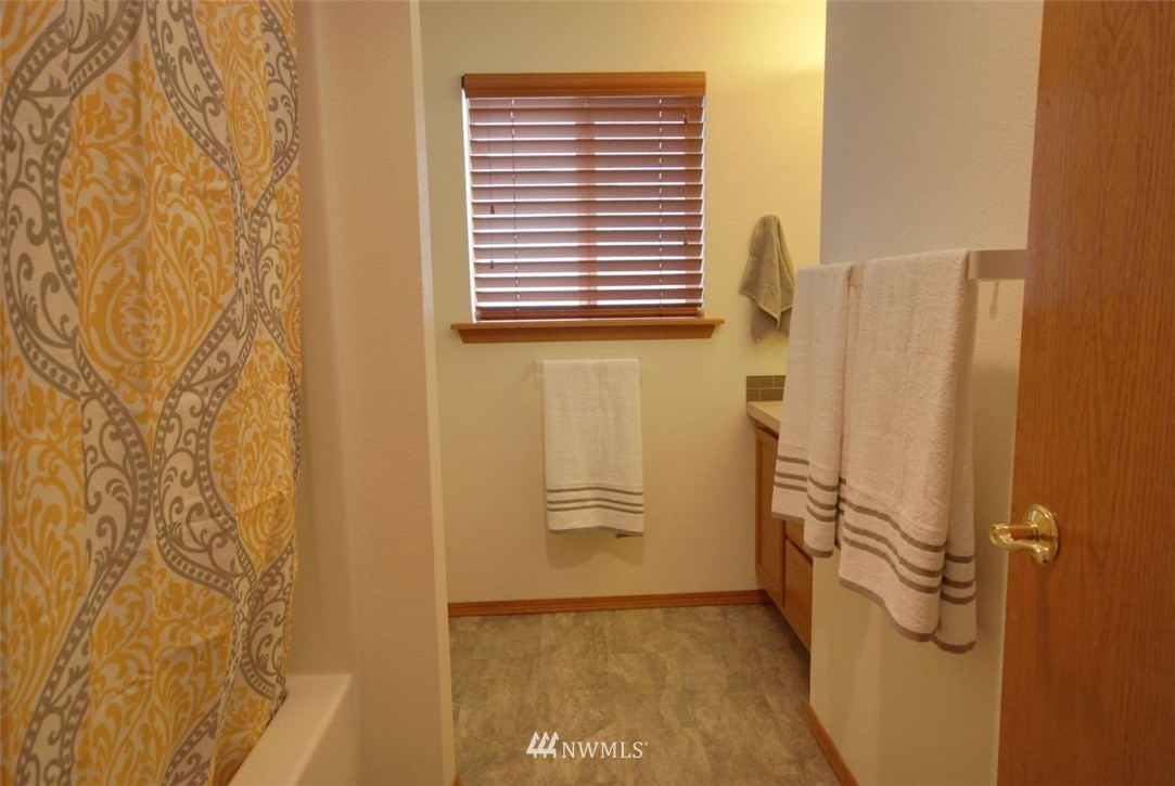 218 West Ridge Road Moses Lake, WA 98837 - Photo 14 of 23 Gallery Image 14
